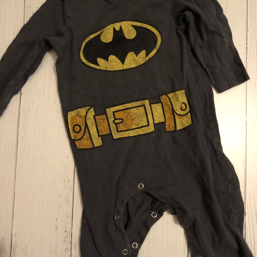 BOYS 12-18MO LONG SLEEVE BATMAN PAJAMA ONE PIECE